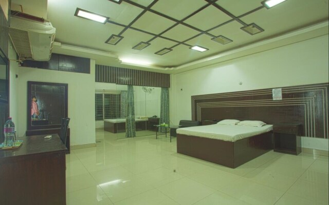 Rax Hotel and Restaurant