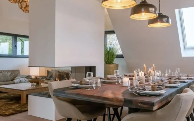 Luxurious Apartment With Parking