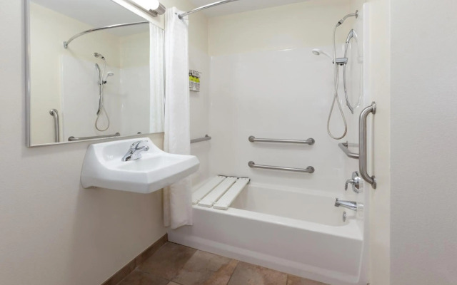 Candlewood Suites Kalamazoo Se by IHG