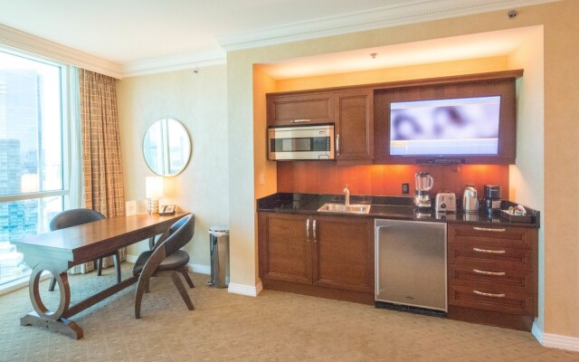 StripView Luxury Suite at The Signature