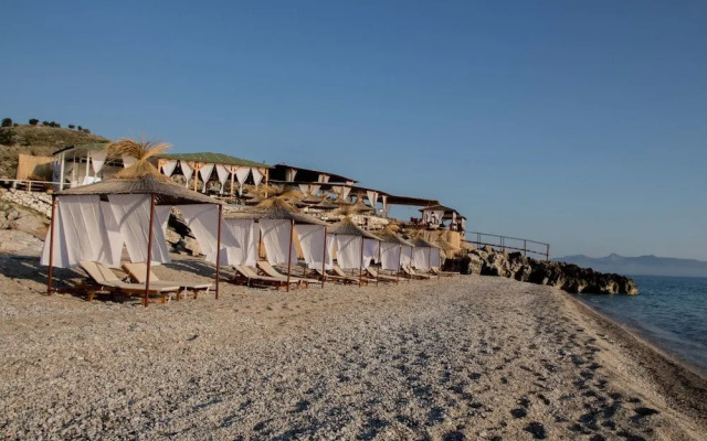 Paradise Lukova Hotel