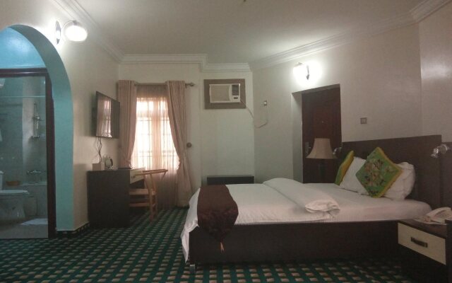 Paris Choice Hotels & Resort Wuse