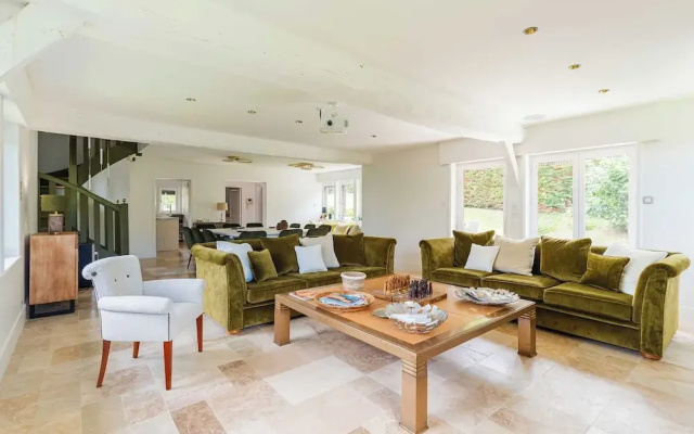 Haven of Peace With Heated Pool and Garden