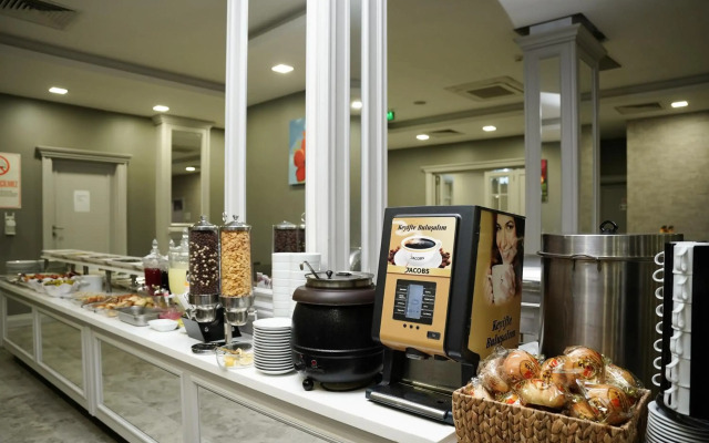 Enerji Hotel