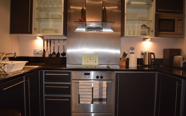 Fantastic 1 Bedroom Apartment in Grand Canal Dock