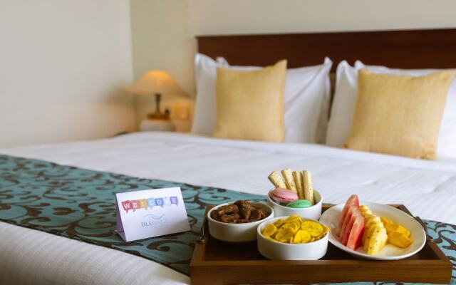 BLUSALZ MANOR Waters Edge Kochi