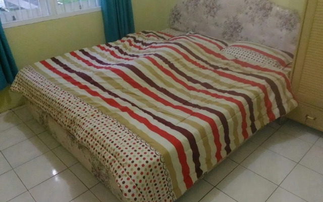 Villa Kota Bunga Gladiol