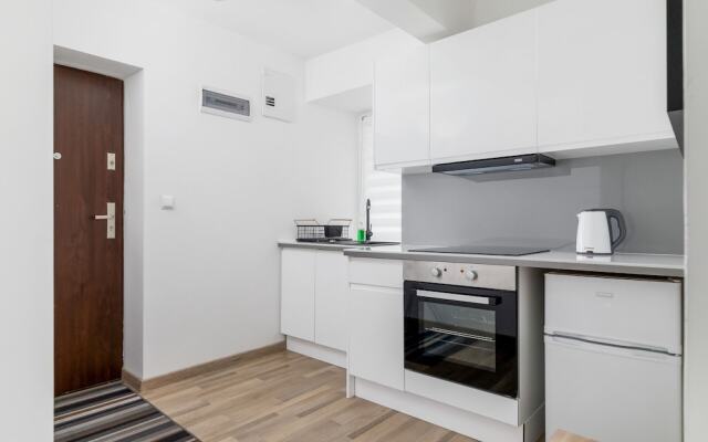 Studio Rynek Dębnicki by Renters