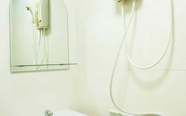 Khaleej Mass Hotel Patong