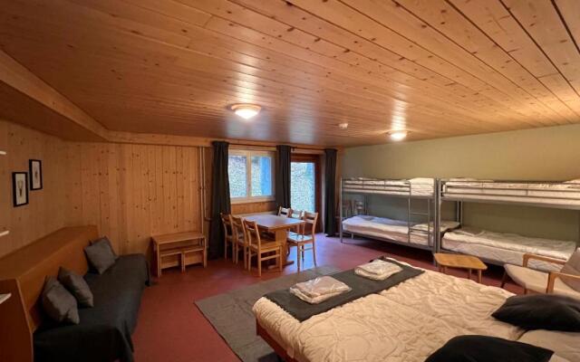 Hostel C'est la Vie