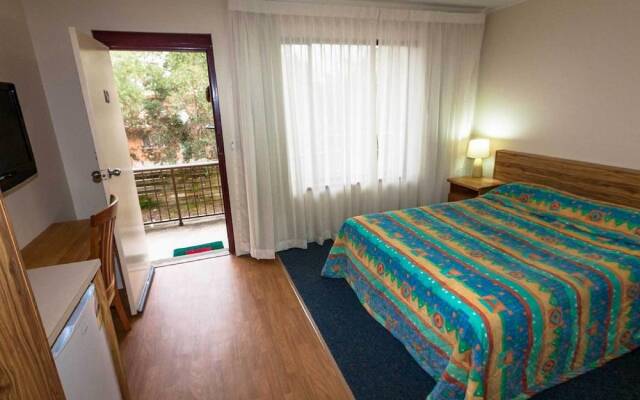 Bay Executive Motel