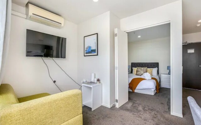 Tidy Apartment With Balcony