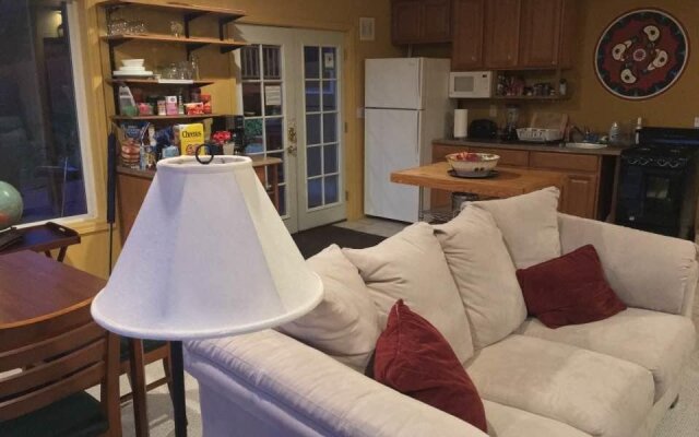 A Goldenview Bed and Breakfast