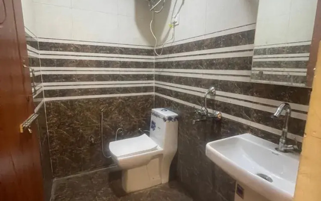 Mayur Guest House by Hiddden Heaven