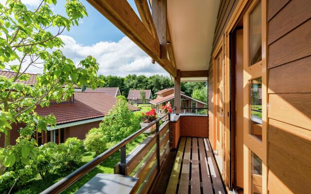 Comfortable Waterside Holiday Villa