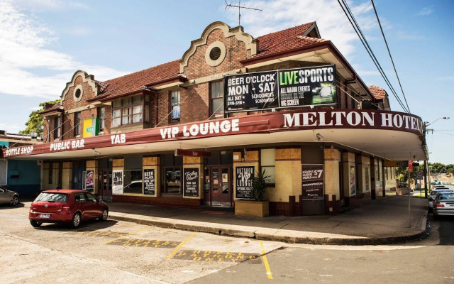 Melton Hotel