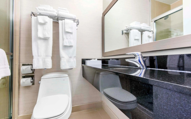 Comfort Inn & Suites