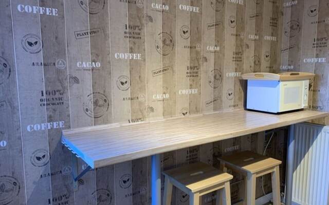 Anchorage Modern Retreat