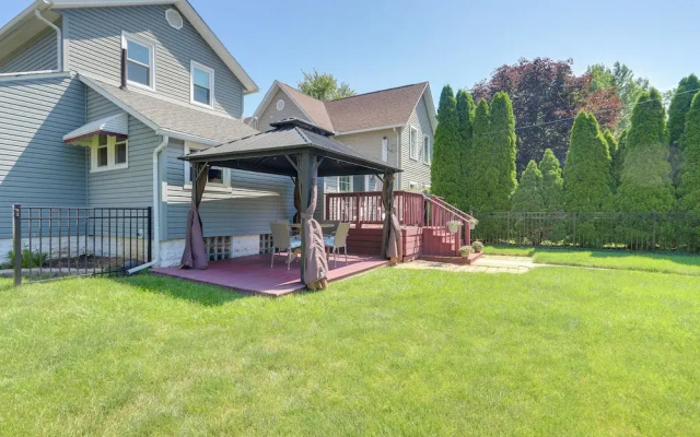 Vermilion Home - Walk to Main Street Beach!