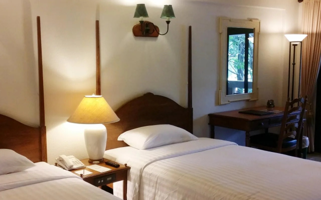 Lake View Resort & Golf Club