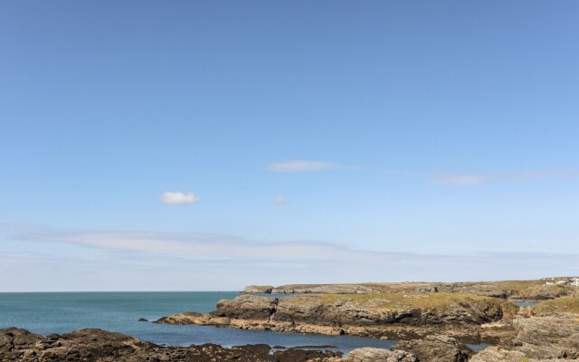 Isallt Cove