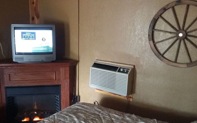 Headwaters Motel
