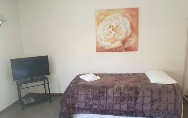 Apex Motor Lodge