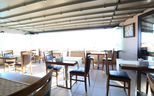 Rumi Hotel