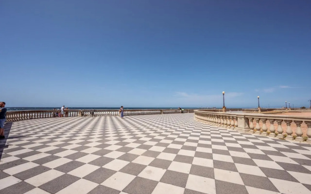 Waves Paradise Home in Livorno
