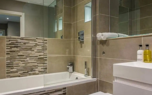 Brighton Lanes Sea View 2BR AP