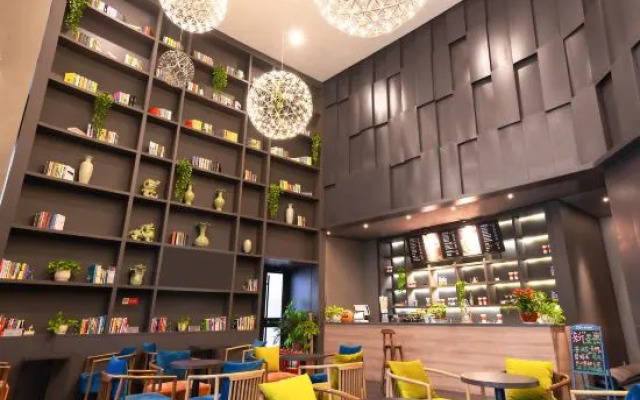 Zhengzhou Yibo Yunshi Hotel (Yunjie Subway Station)