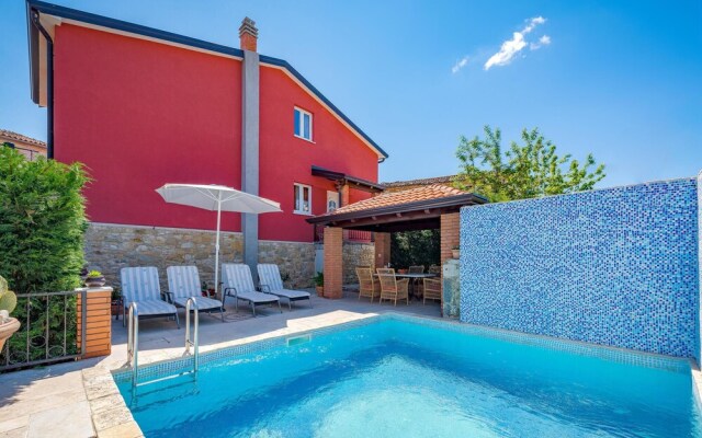 Stunning Home in Vizinada With Wifi and 2 Bedrooms