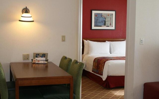 Lakeview Signature Inn Calgary Airport