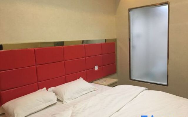 Xinzheng Xiyue Hotel (Shawo Li Subway Station)