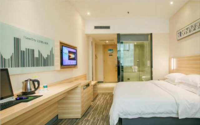 Yijia Business Hotel (Wuhan Optics Valley Plaza Yangjiawan Subway Station Branch)