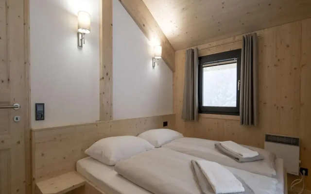 Nice Chalet With Balconies