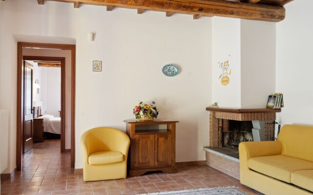 Scenic Holiday Home in Torgiano With Swimming Pool