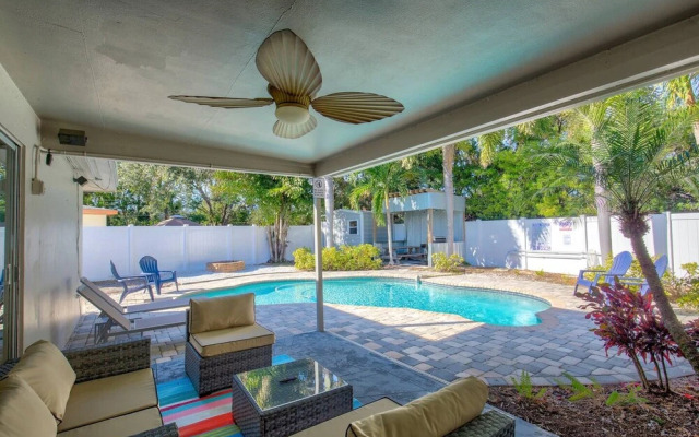 Sunny Escape-heated Pool