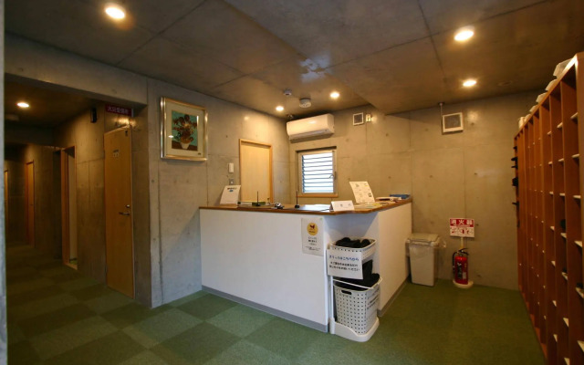 Weekly SHO Hotel Namba