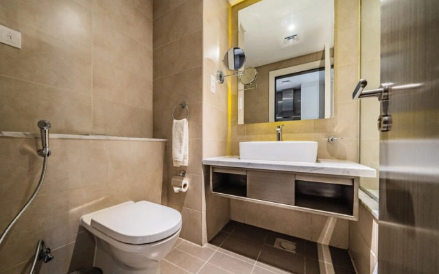 Monty - Eloquent Cozy Studio with Incredible Canal Views