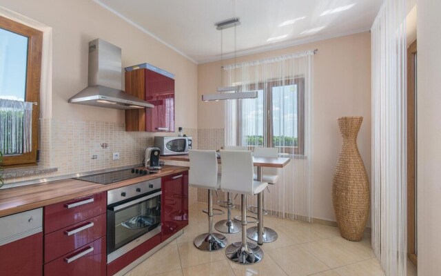 Stunning Home in Kastelir With Wifi and 2 Bedrooms