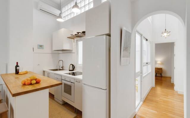 Del Parque Flats Letran