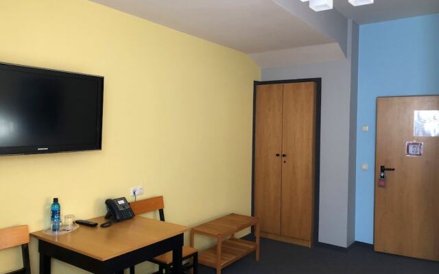 Haus des Volkes - Das Bauhaushotel