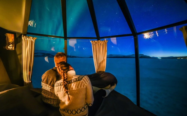 SnowLounge AuroraHut GlasIgloos IceHotel