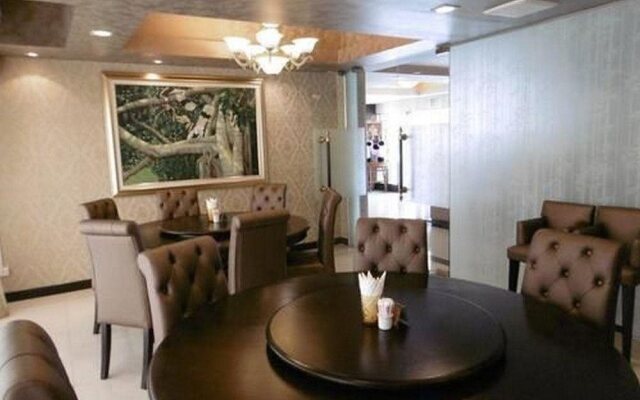 Nida Rooms New Petchburi Perspective at The Green Bells