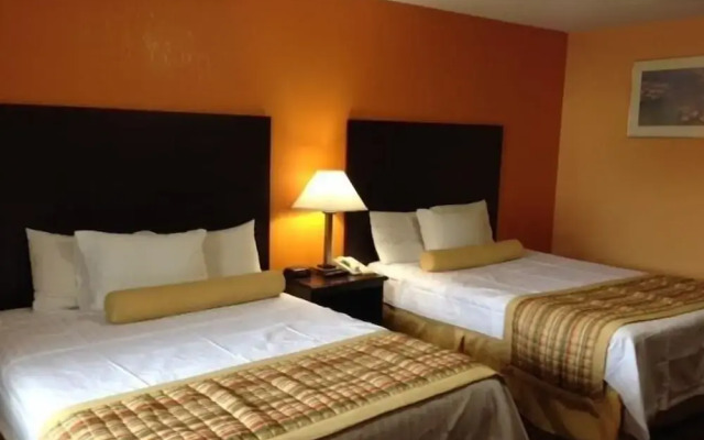 BLUE SKY INN Glens Falls-Saratoga-Lake George