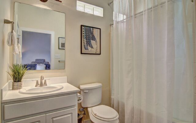 7th Sunrise 3 Bedroom Condo by RedAwning