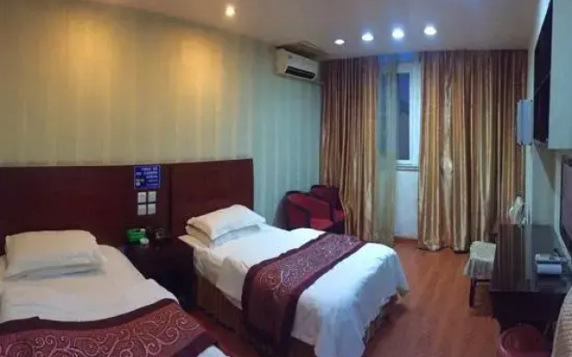 Golden Sun Business Hotel