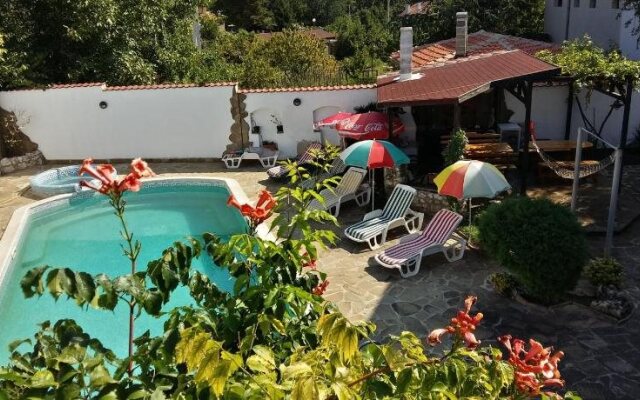 Guest House Yanina