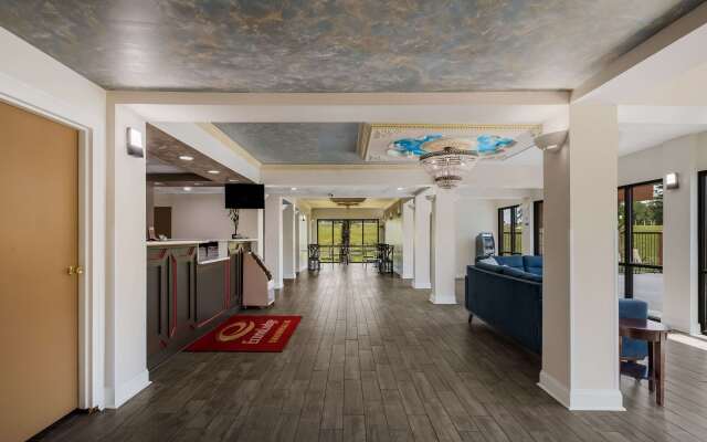 Econo Lodge Inn & Suites Diamondhead